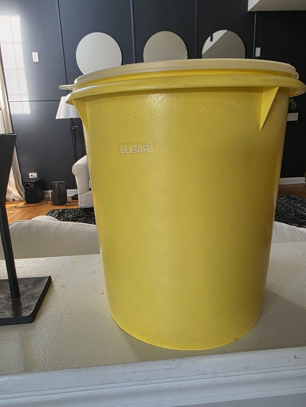 Vintage Rare Tupperware Large Yellow Canister #255-8 & lid #1203-8